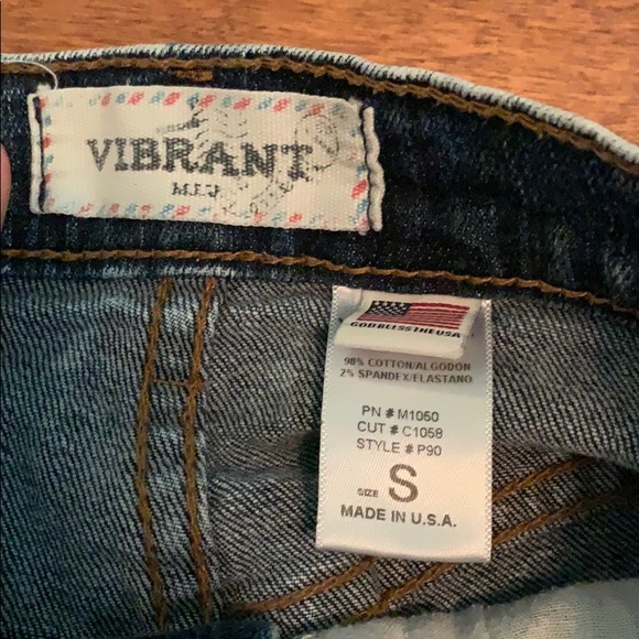 Distressed acid wash shorts - Picture 3 of 4